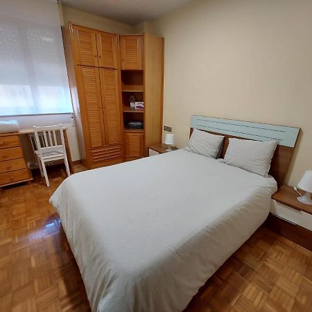 Piso Sencillo Y Acogedor Con Parking Gratuito Daire Baranain Dış mekan fotoğraf