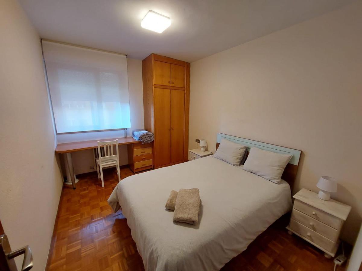 Piso Sencillo Y Acogedor Con Parking Gratuito Daire Baranain Dış mekan fotoğraf